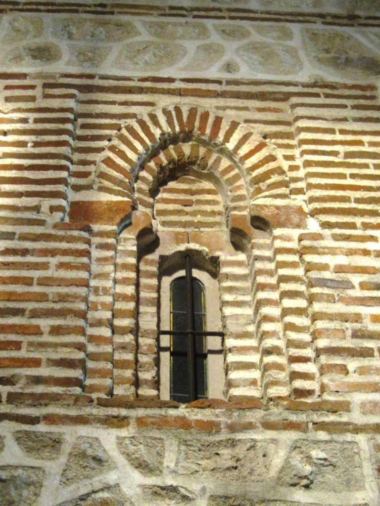 Ventana mudéjar del siglo XIV de la Catedral de Getafe.